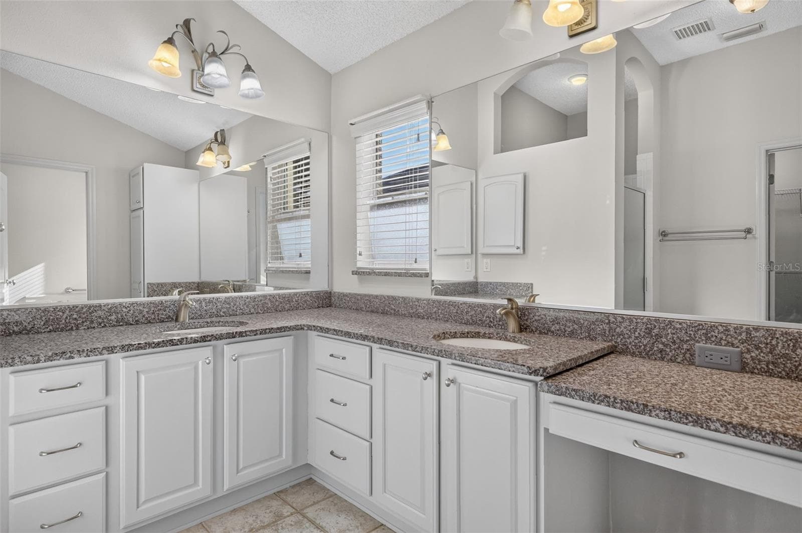 Primary Bathroom - 16840 SE 85TH SAPELO CT, THE VILLAGES