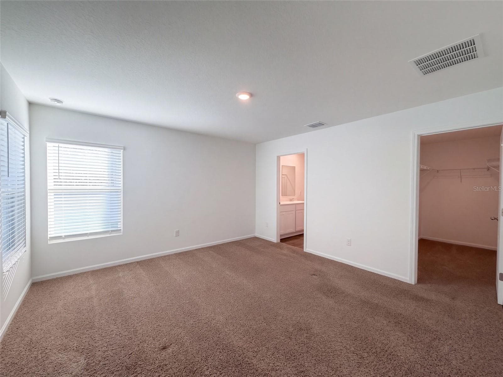 Single Family Residence at 9 RADIUM LN, PALM COAST, photo 4 of 38