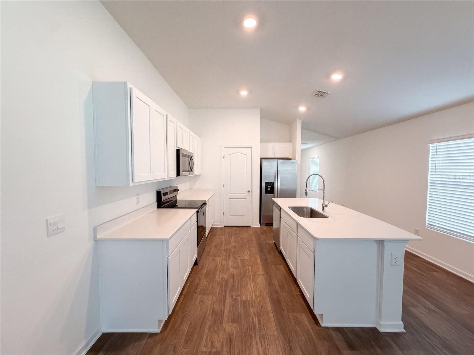 Single Family Residence at 9 RADIUM LN, PALM COAST, photo 31 of 38