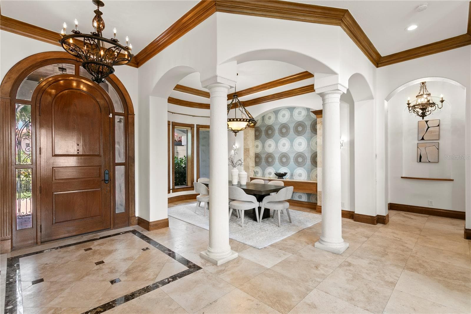Single Family Residence at 5211 W NEPTUNE WAY, TAMPA, photo 9 of 133