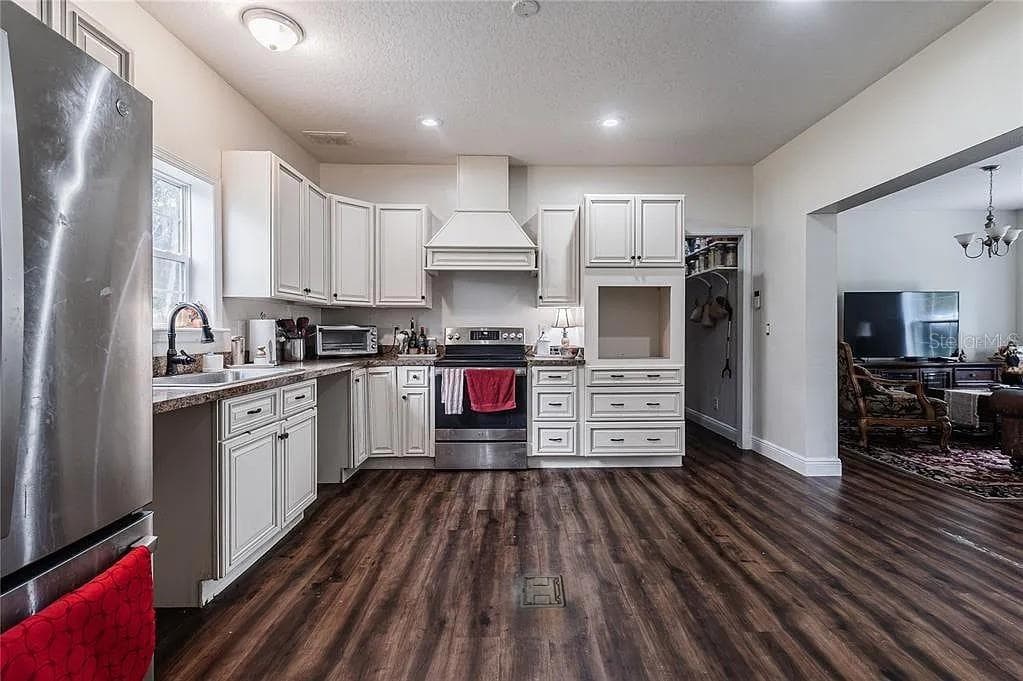 Modular Home at 4233 CINDY RD, LAKELAND, photo 10 of 67