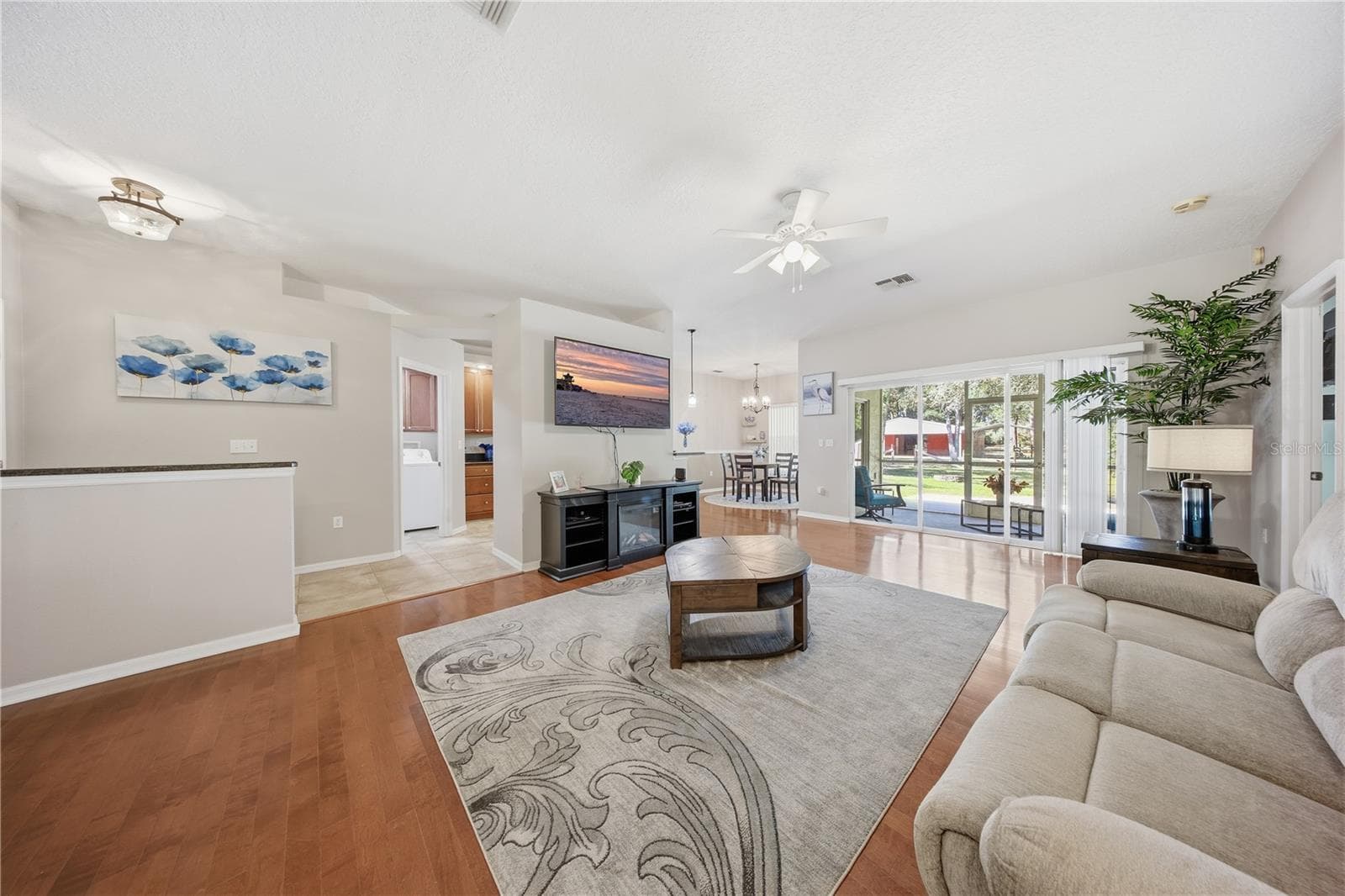 Single Family Residence at 13028 S OAKVIEW AVE, FLORAL CITY, photo 14 of 71