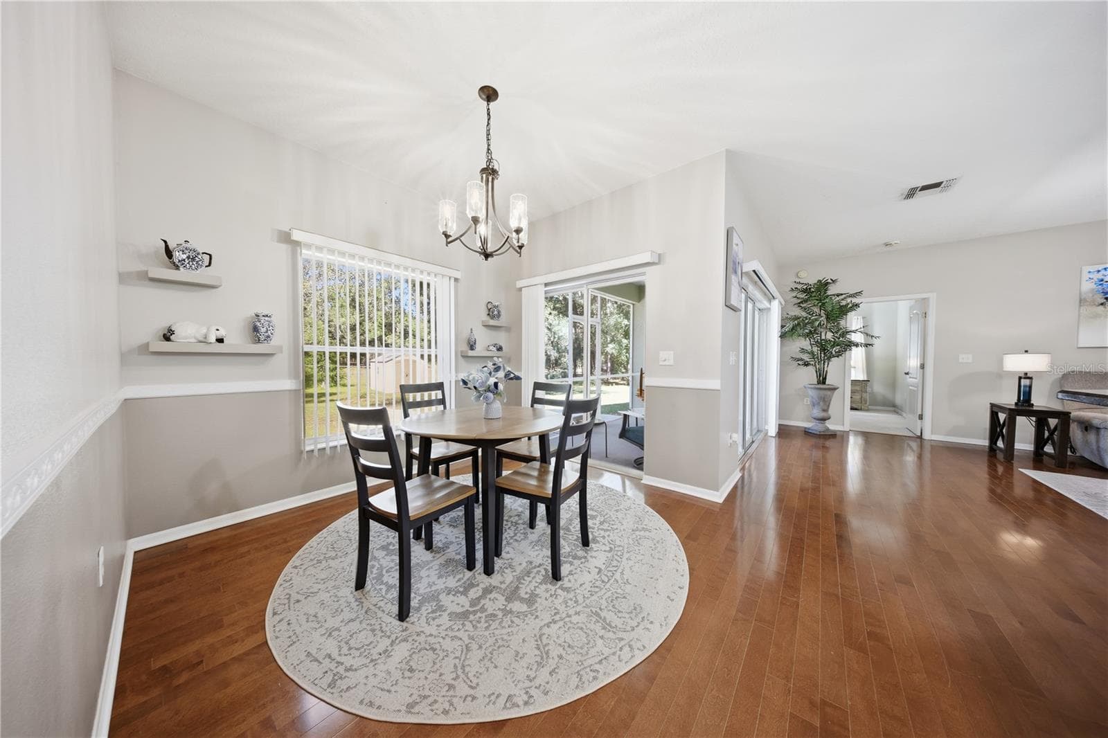 Single Family Residence at 13028 S OAKVIEW AVE, FLORAL CITY, photo 17 of 71