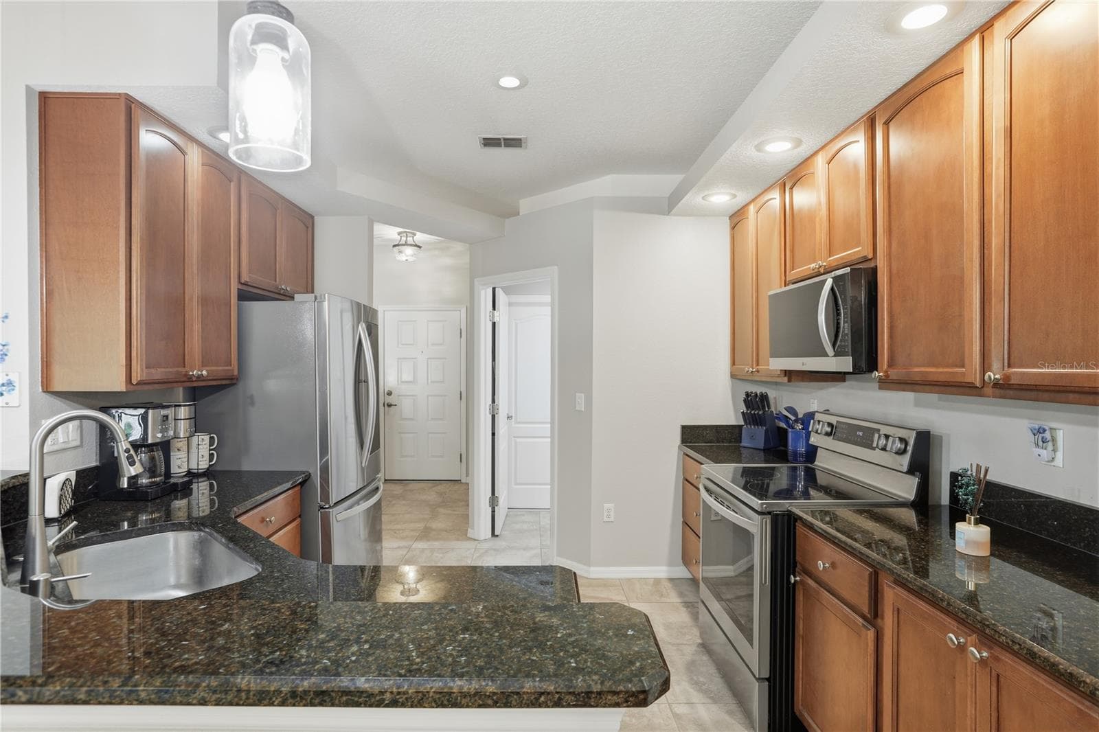 Single Family Residence at 13028 S OAKVIEW AVE, FLORAL CITY, photo 22 of 71