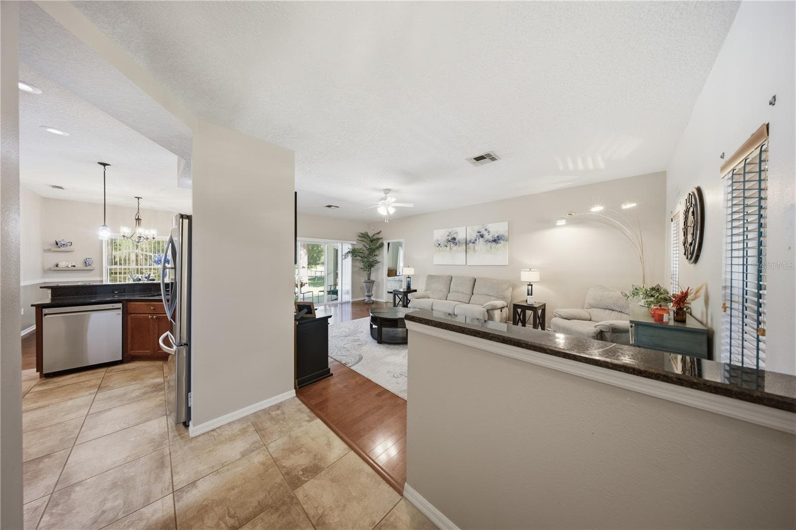 Single Family Residence at 13028 S OAKVIEW AVE, FLORAL CITY, photo 23 of 71