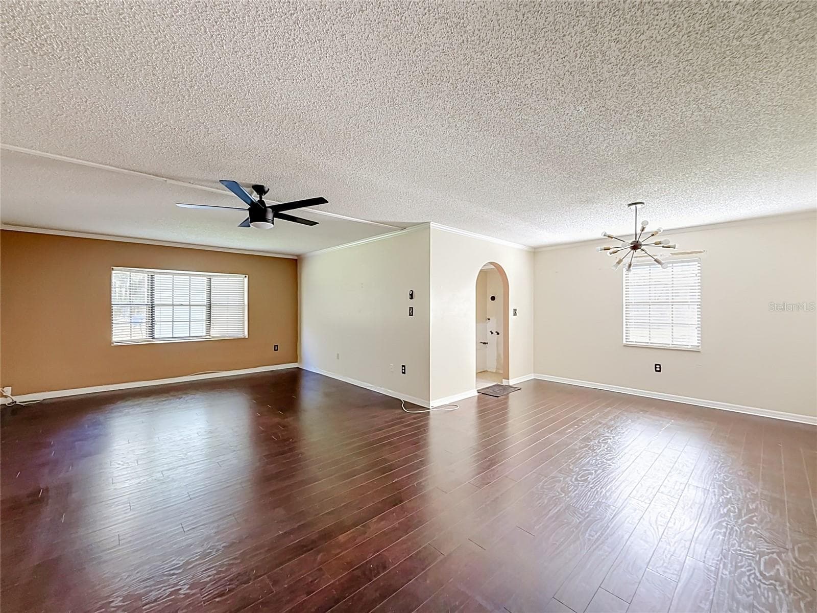 Condominium at 100 E OAK TERRACE DR #C1, LEESBURG, photo 5 of 30