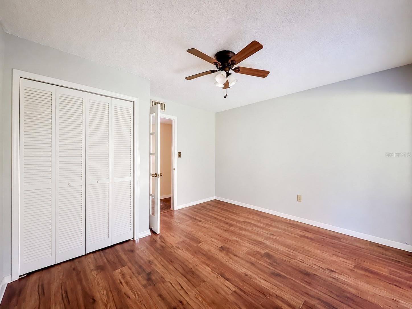 Condominium at 100 E OAK TERRACE DR #C1, LEESBURG, photo 19 of 30