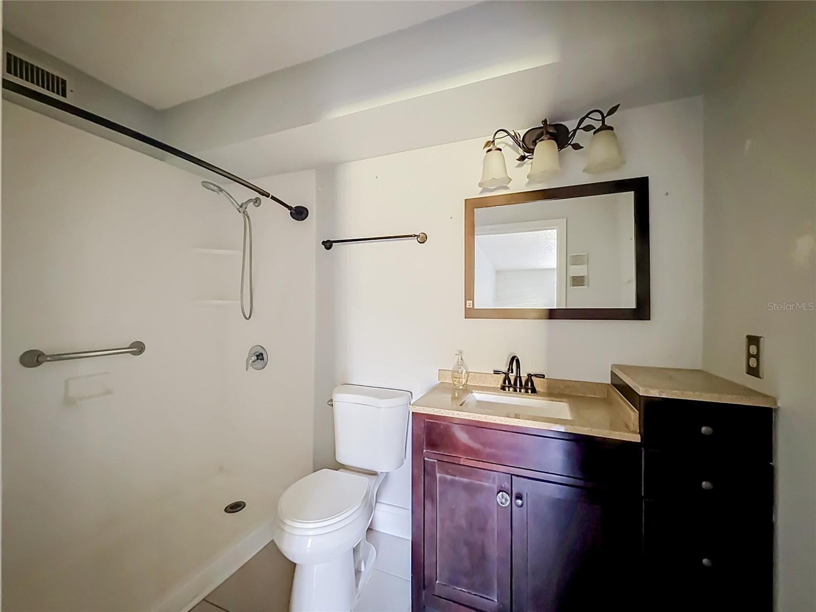 Condominium at 100 E OAK TERRACE DR #C1, LEESBURG, photo 23 of 30