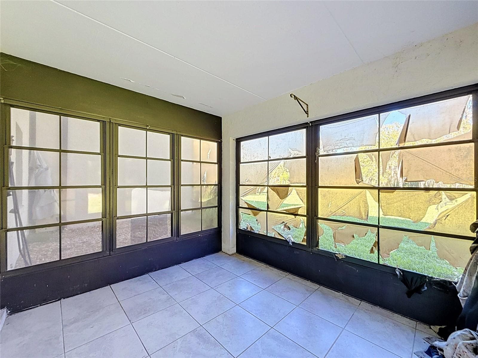 Condominium at 100 E OAK TERRACE DR #C1, LEESBURG, photo 26 of 30