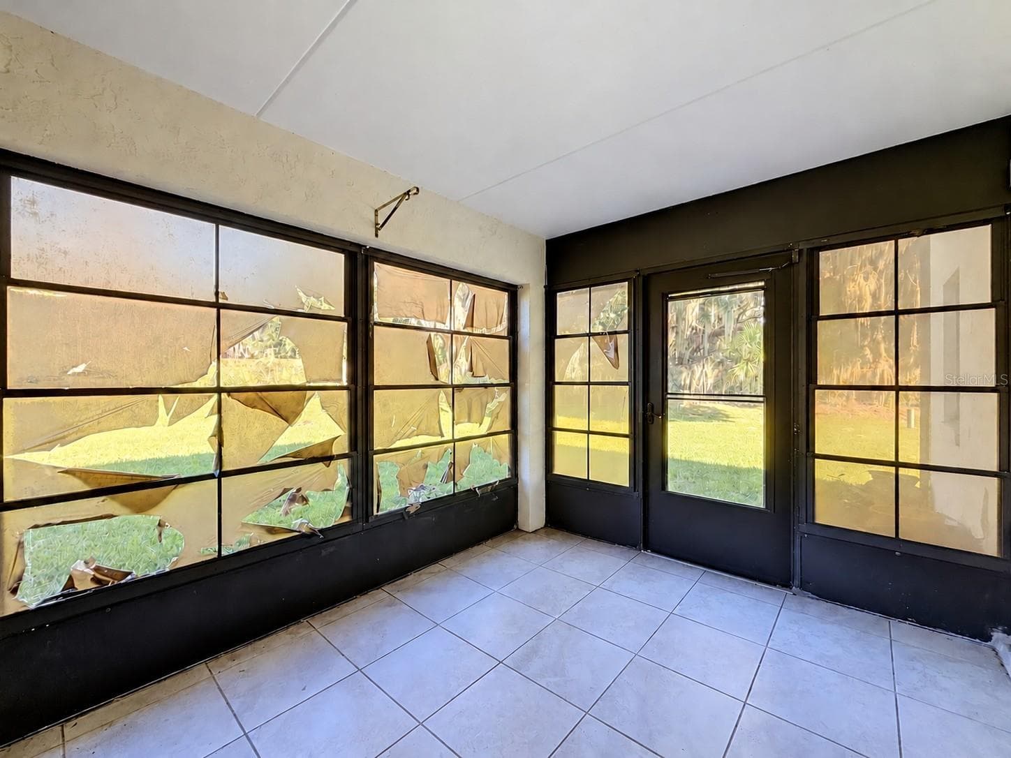 Condominium at 100 E OAK TERRACE DR #C1, LEESBURG, photo 27 of 30