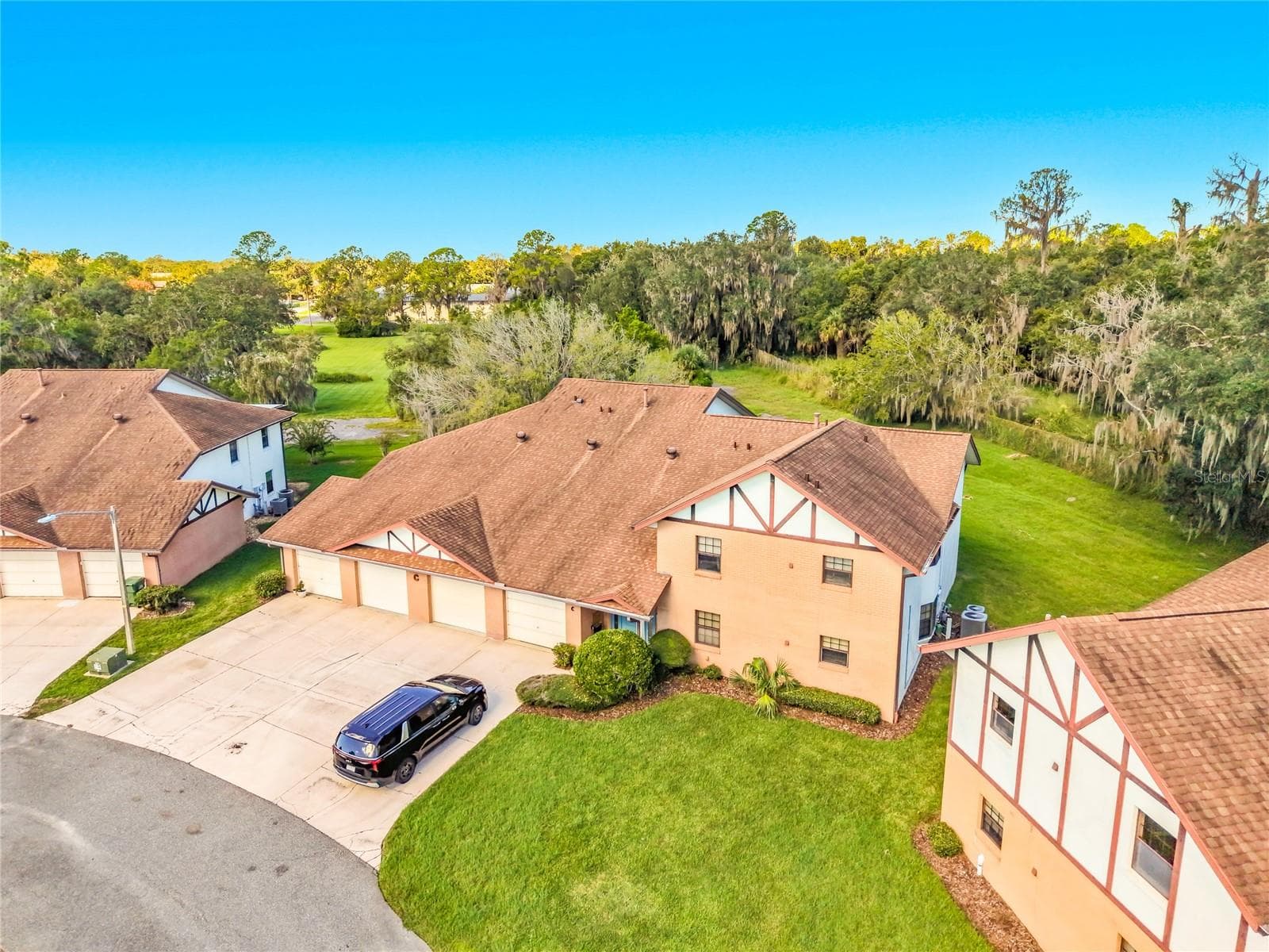 Condominium at 100 E OAK TERRACE DR #C1, LEESBURG, photo 28 of 30