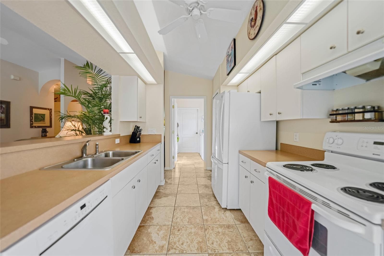 Single Family Residence at 215 AUSTRALIAN DR, ROTONDA WEST, photo 15 of 55