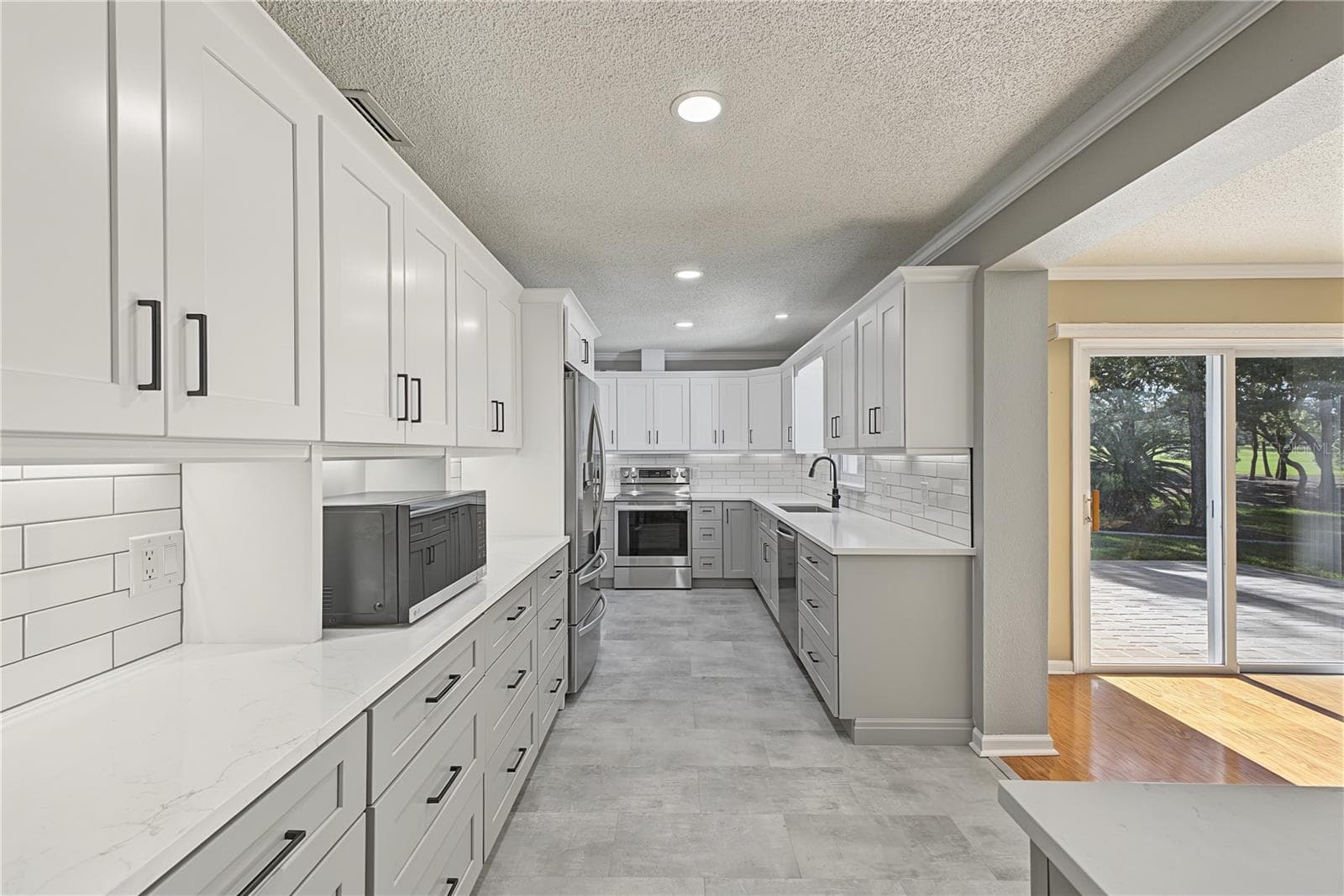 Single Family Residence at 6318 DARIEN WAY, SPRING HILL, photo 17 of 63