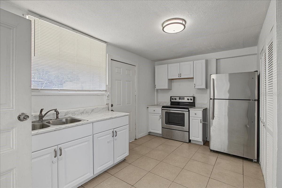 Half Duplex at 874 21ST AVE S, ST PETERSBURG, photo 20 of 100