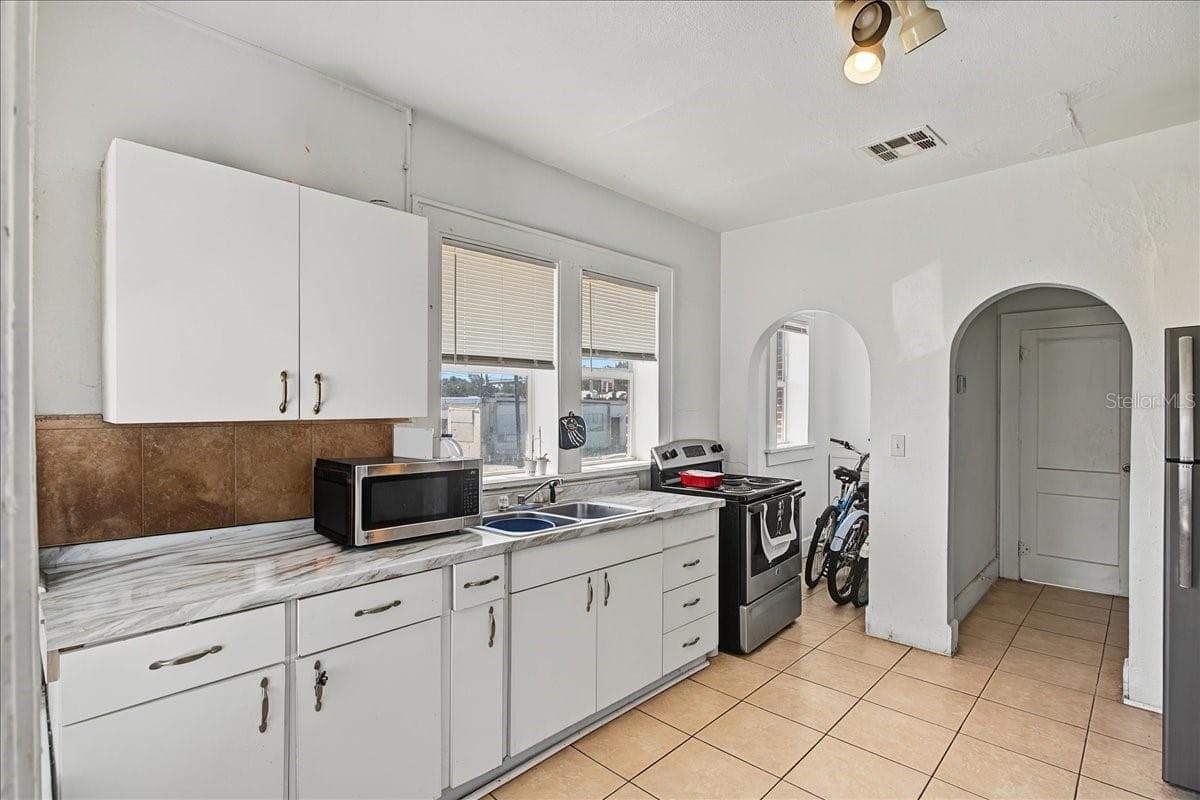 Half Duplex at 874 21ST AVE S, ST PETERSBURG, photo 56 of 100