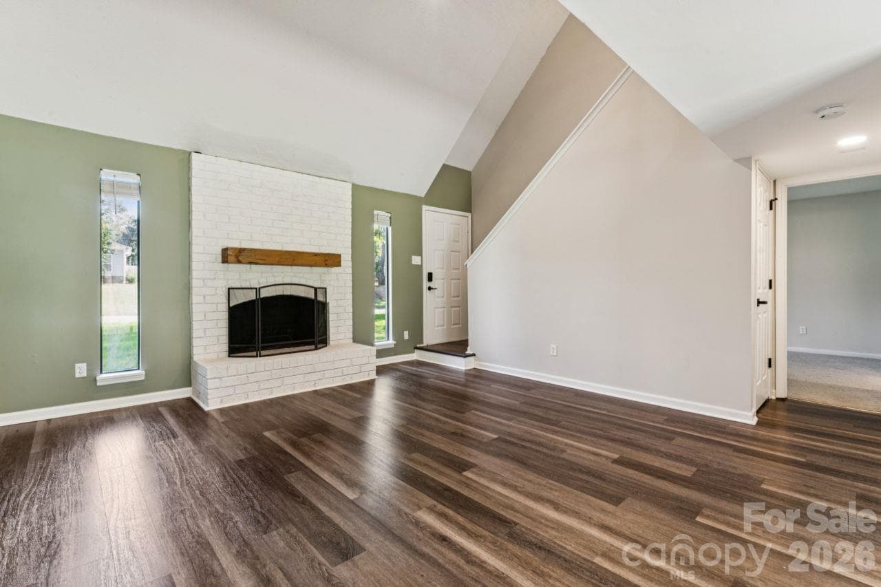 Living Room - 6719 Montezuma Trail, Charlotte