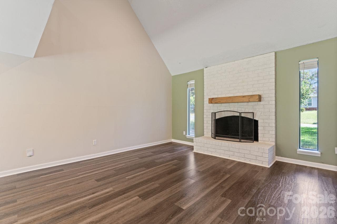 Living Room - 6719 Montezuma Trail, Charlotte