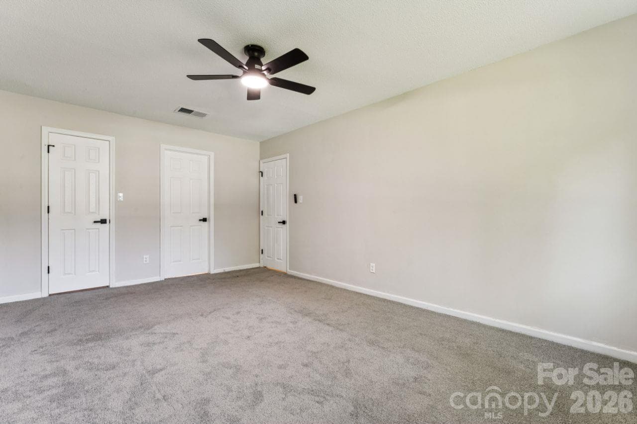 Primary bedroom - 6719 Montezuma Trail, Charlotte