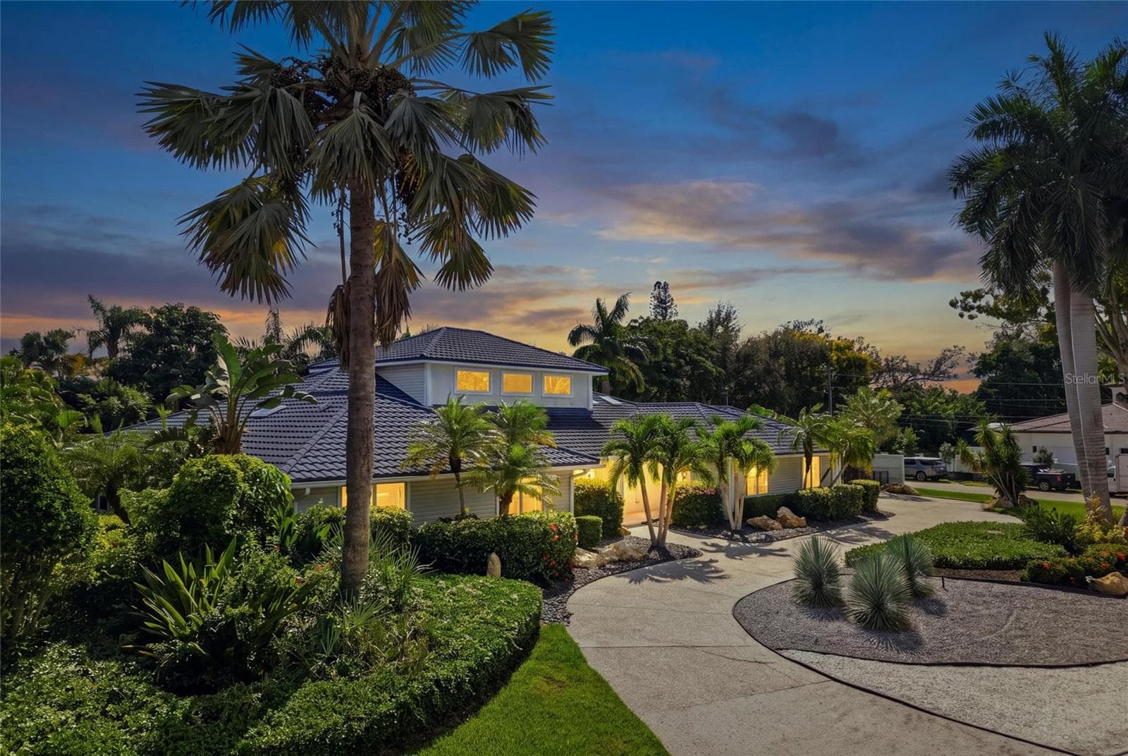 Single Family Residence at 4307 CAMINO REAL, SARASOTA, photo 4 of 81