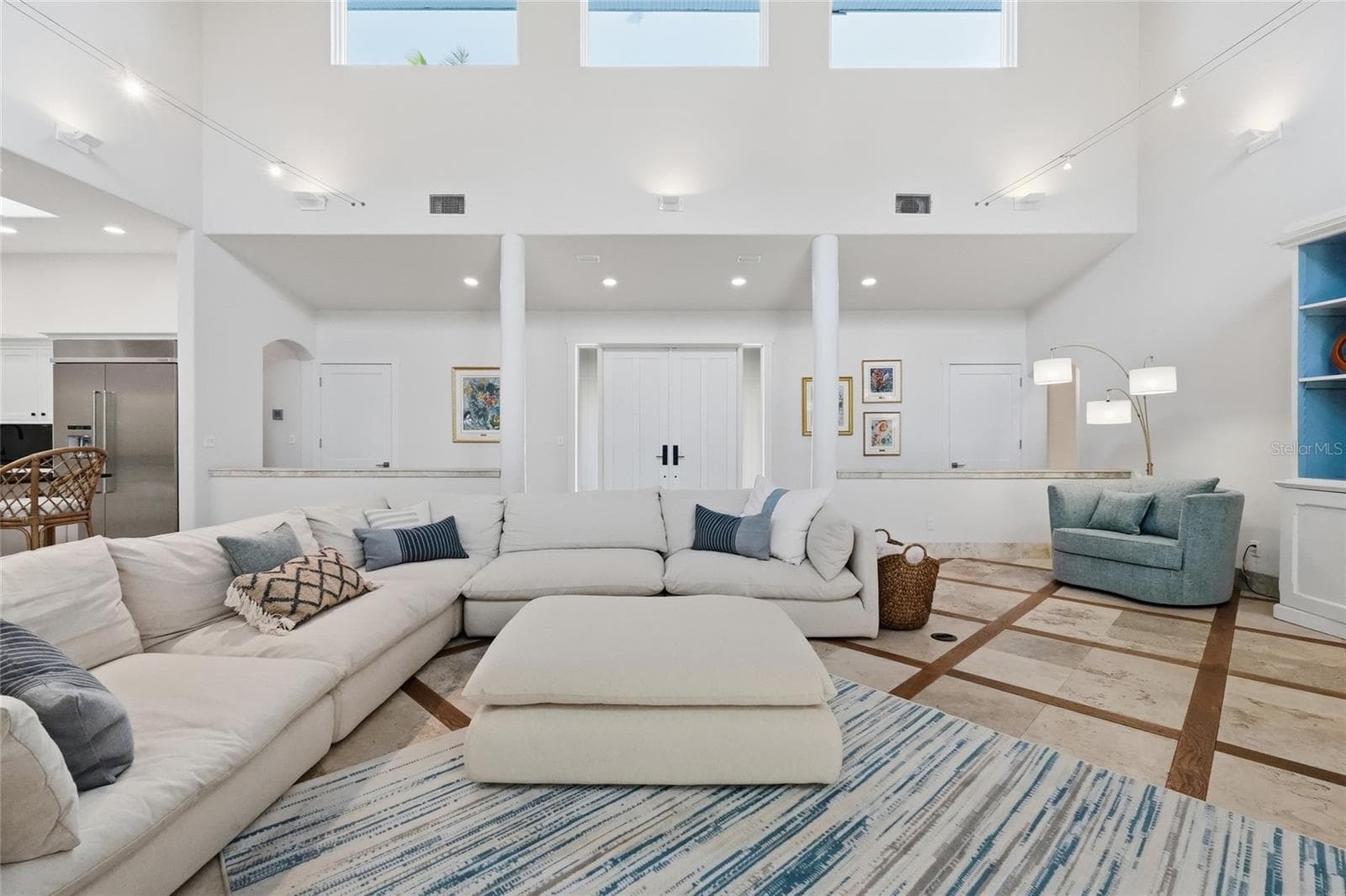 Great room with view of front door - 4307 CAMINO REAL, SARASOTA