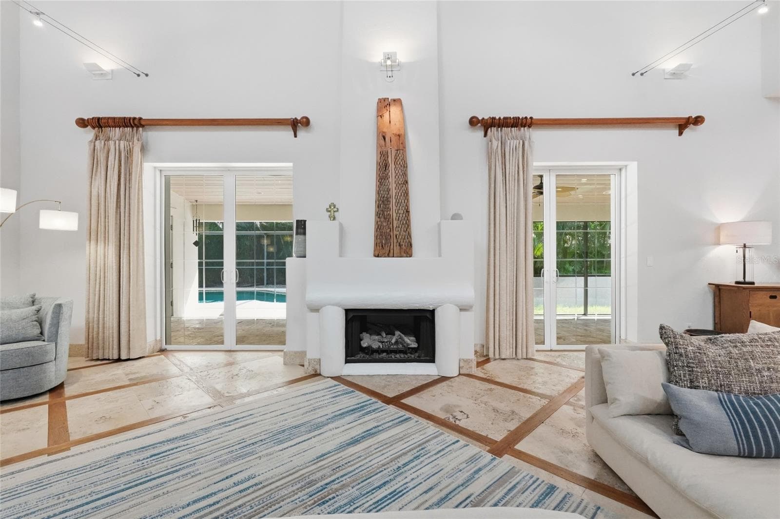 Large Presentation Gas Fireplace - 4307 CAMINO REAL, SARASOTA
