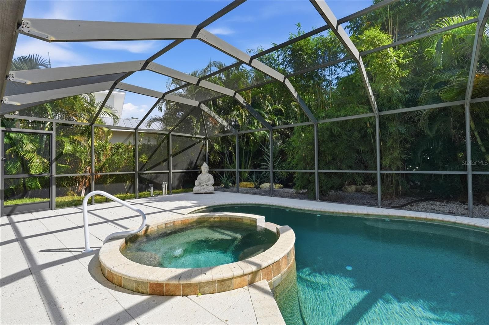 Extremely Private Back Yard & Pool Area - 4307 CAMINO REAL, SARASOTA