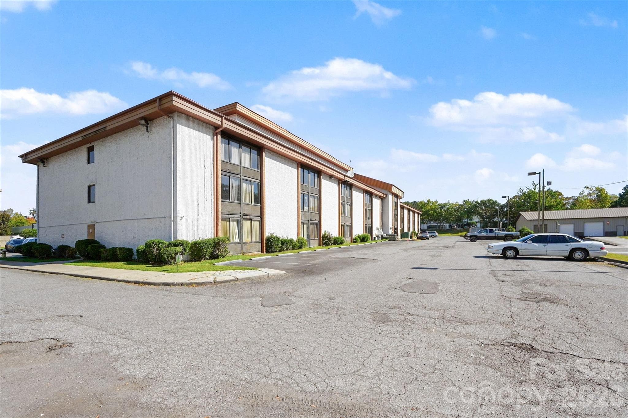 Hotel/Motel at 4904 Reagan Drive, Charlotte, photo 4 of 27