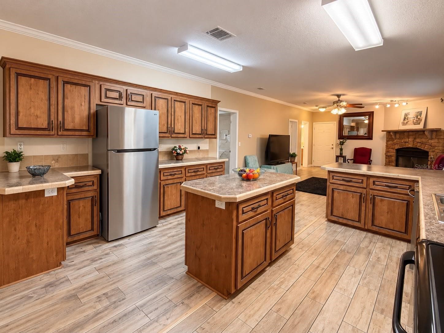 Single Family Residence at 1722 EVERGREEN ST, KISSIMMEE, photo 9 of 26