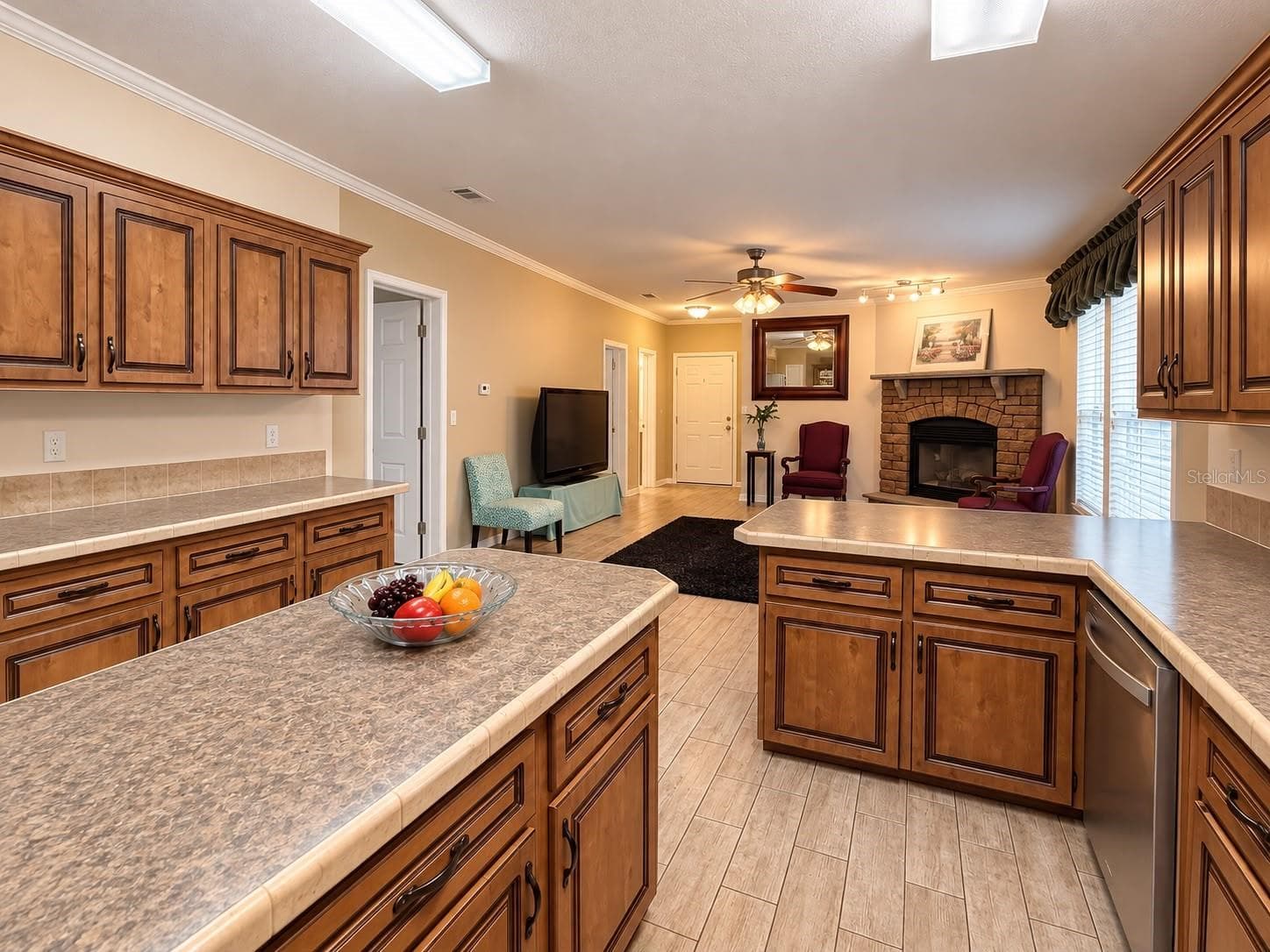Single Family Residence at 1722 EVERGREEN ST, KISSIMMEE, photo 10 of 26