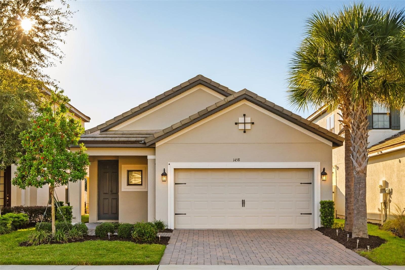 1458 LONE FEATHER TRL