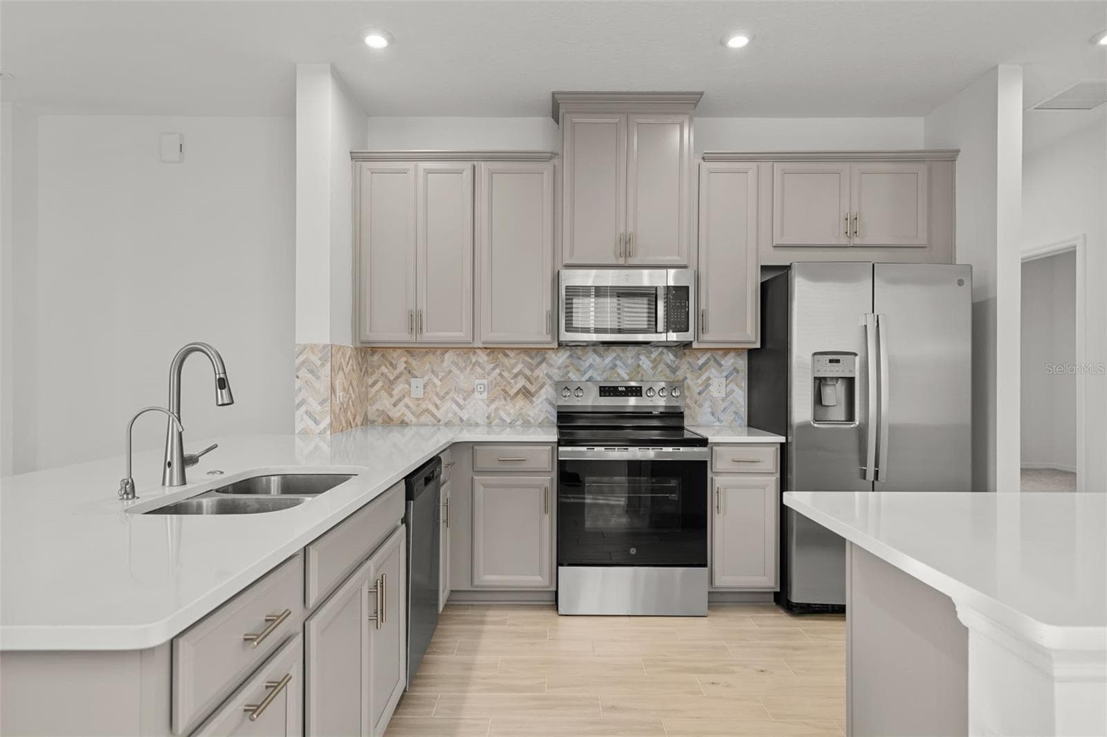 Single Family Residence at 1458 LONE FEATHER TRL, WINTER PARK, photo 2 of 39