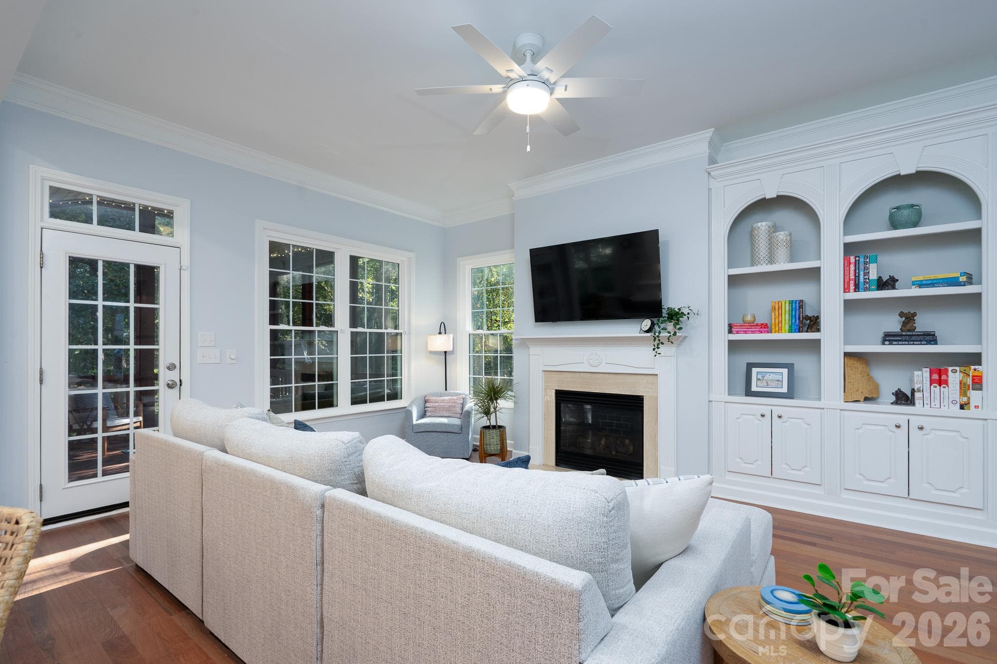 Single Family Residence at 1201 Beckford Glen Drive, Waxhaw, photo 4 of 48