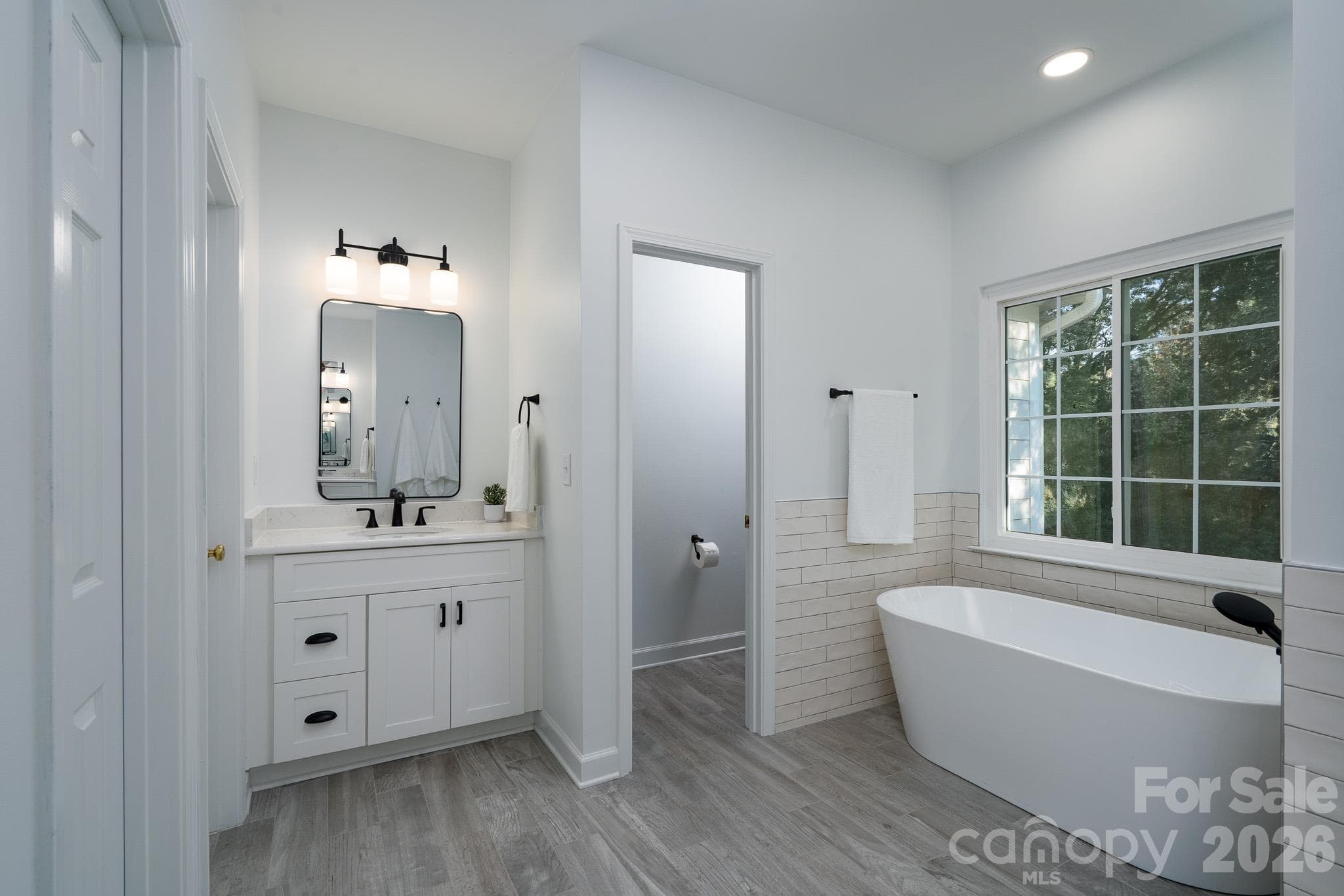 Single Family Residence at 1201 Beckford Glen Drive, Waxhaw, photo 23 of 48