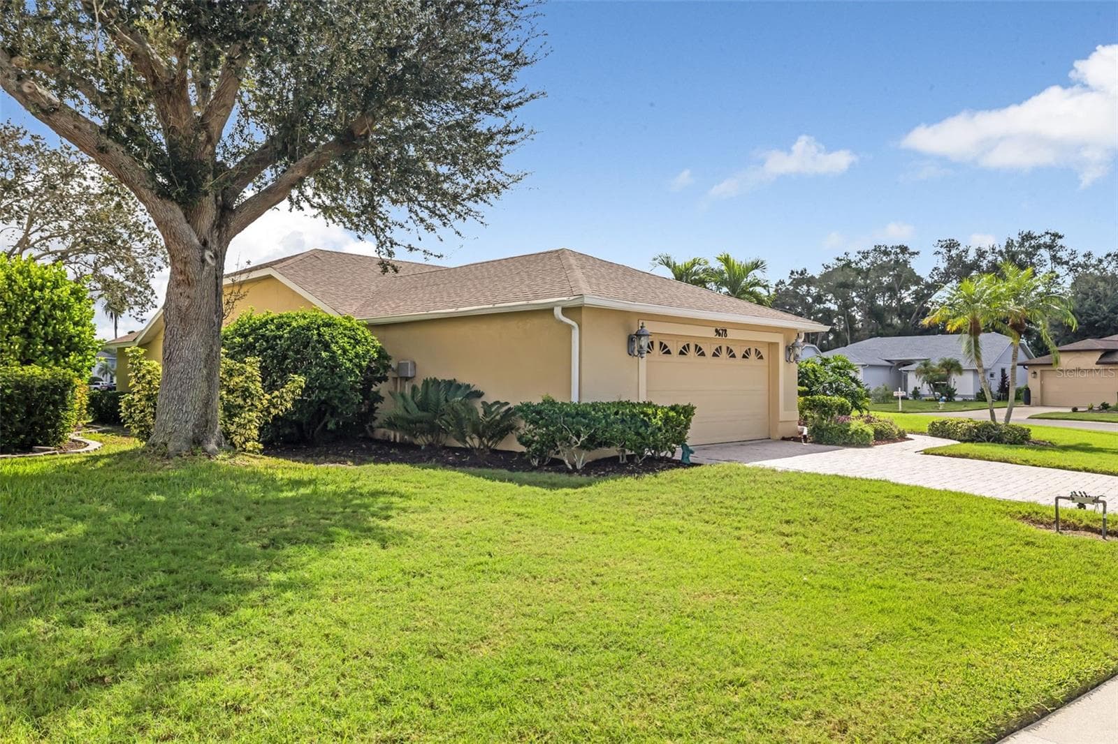 Single Family Residence at 9678 KNIGHTSBRIDGE CIR, SARASOTA, photo 3 of 57