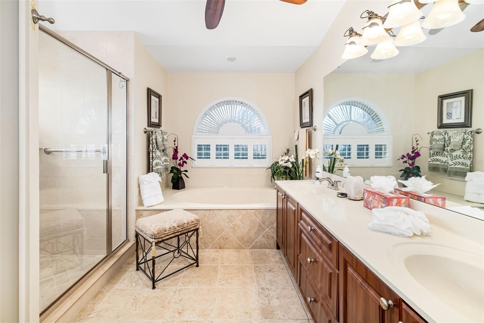 Single Family Residence at 9678 KNIGHTSBRIDGE CIR, SARASOTA, photo 31 of 57