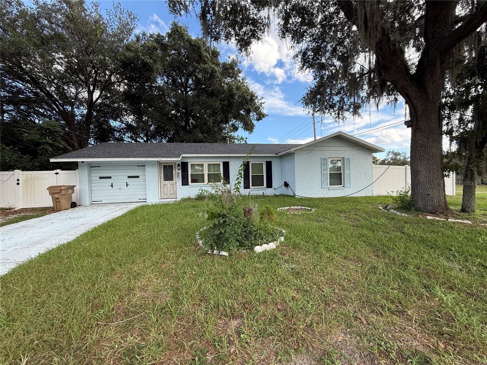 1204 SPRING LAKE RD