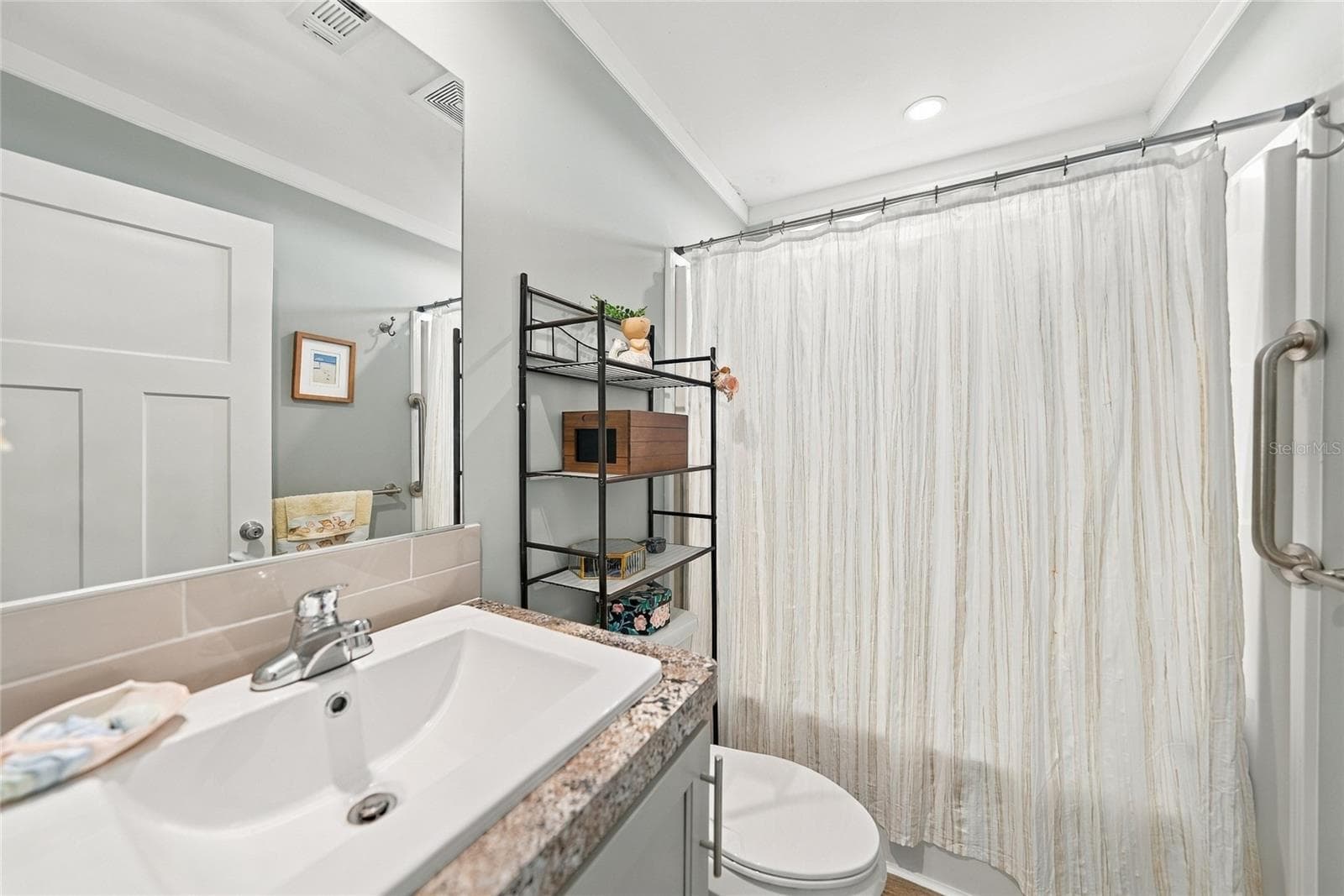 Guest Bath - 734 BLACKBURN BLVD, NORTH PORT