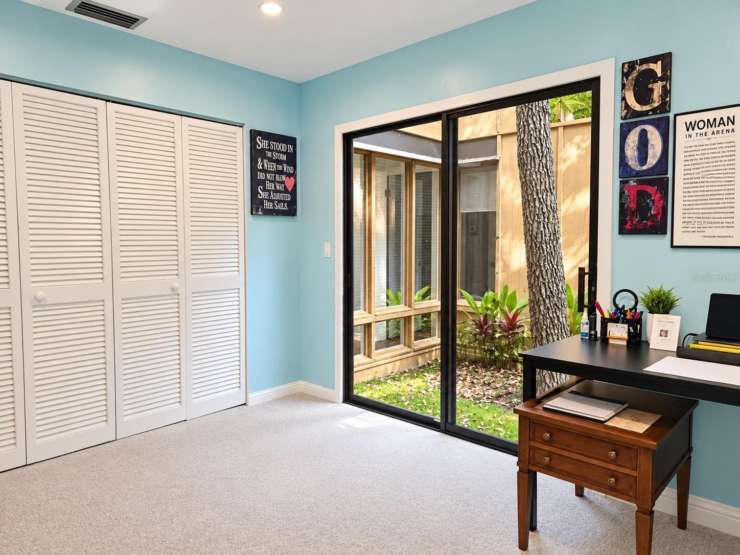 looking out to atrium - 2310 QUAIL CT, BRADENTON