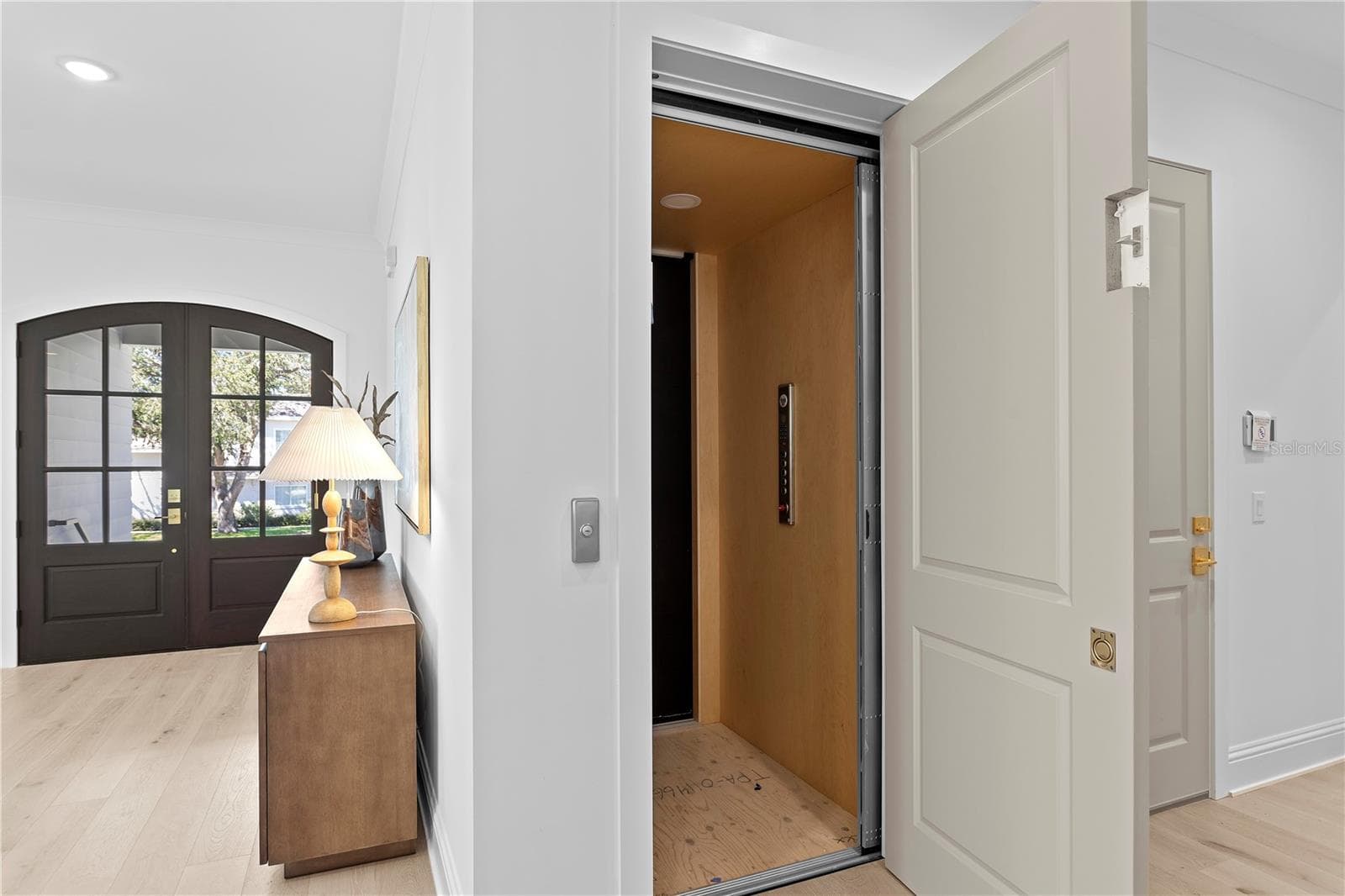 Elevator - 5008 W DICKENS AVE, TAMPA