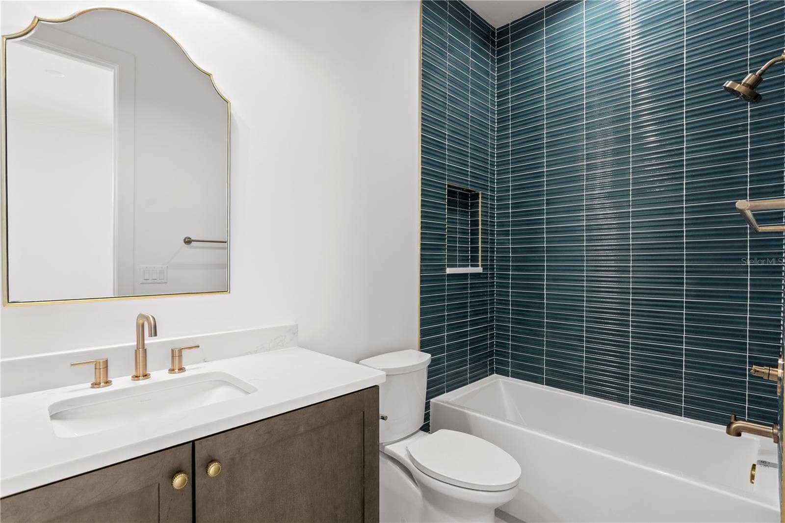 Bedroom #4 en suite bath - 5008 W DICKENS AVE, TAMPA