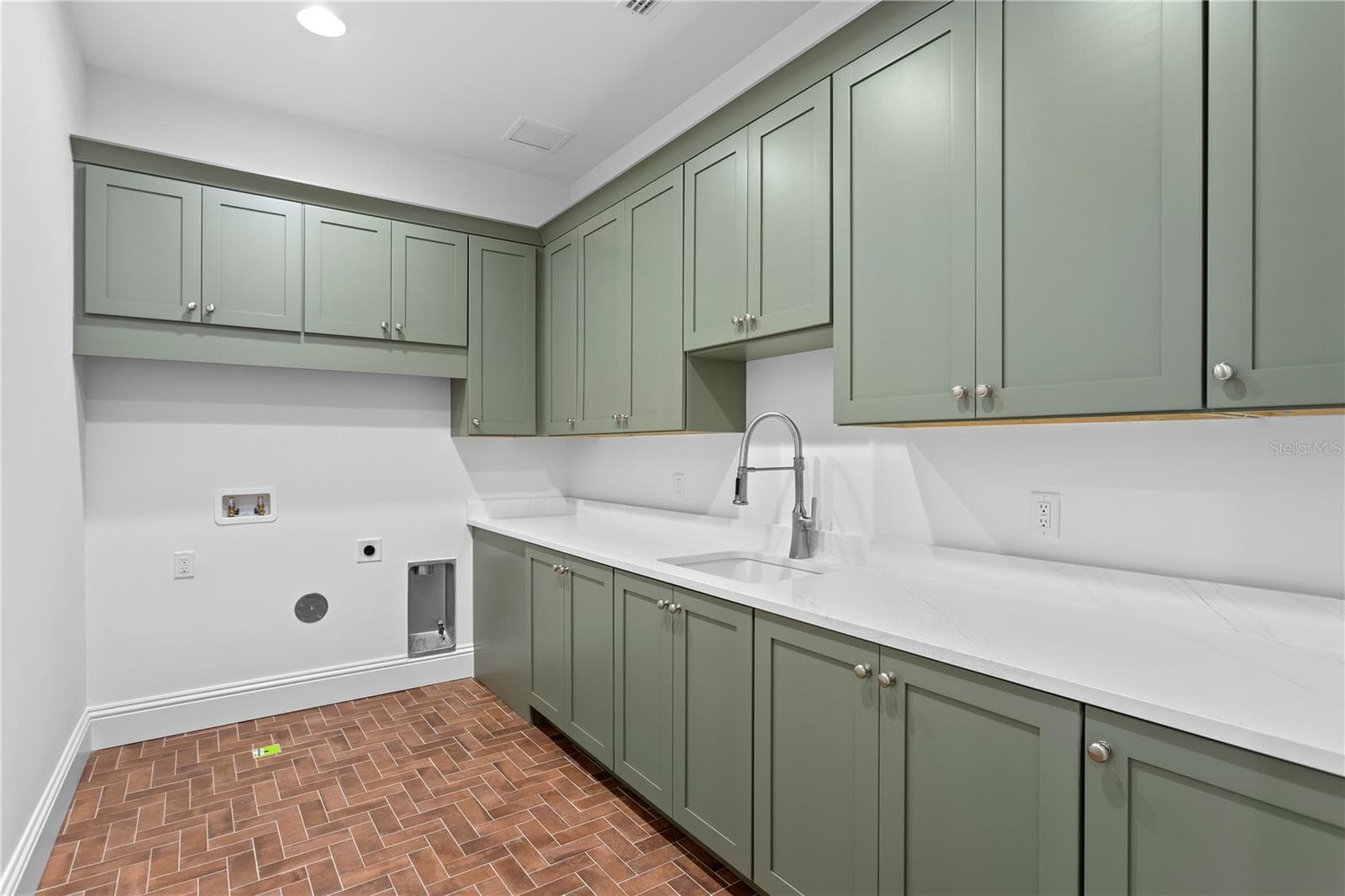 Upstairs main laundry room - 5008 W DICKENS AVE, TAMPA