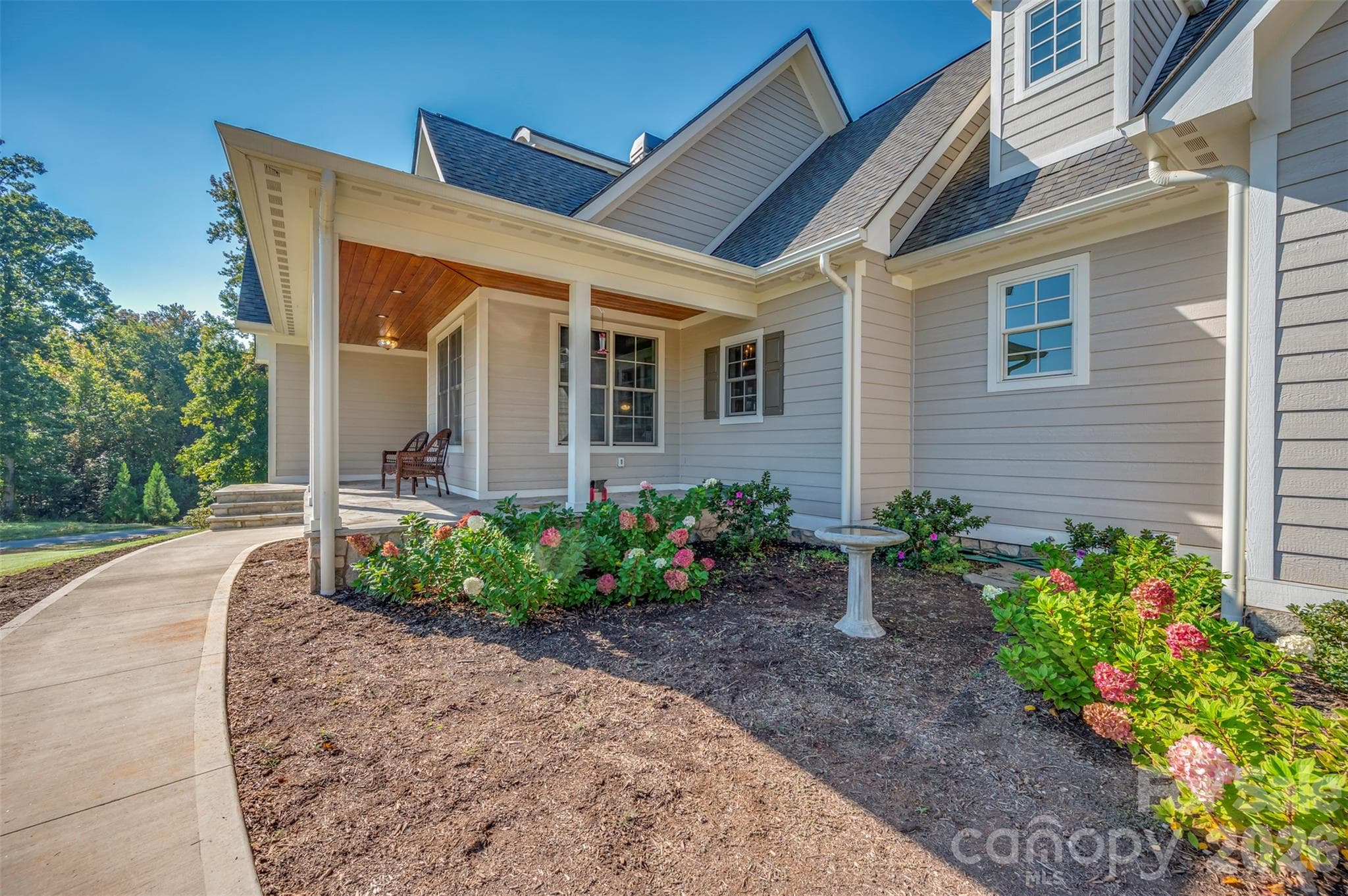 Single Family Residence at 67 Taddington Circle, Columbus, photo 8 of 33