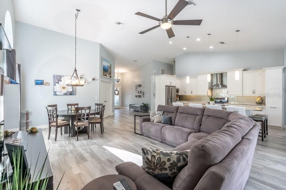 Single Family Residence at 7732 CITRUS HILL LN, NAPLES, photo 6 of 34