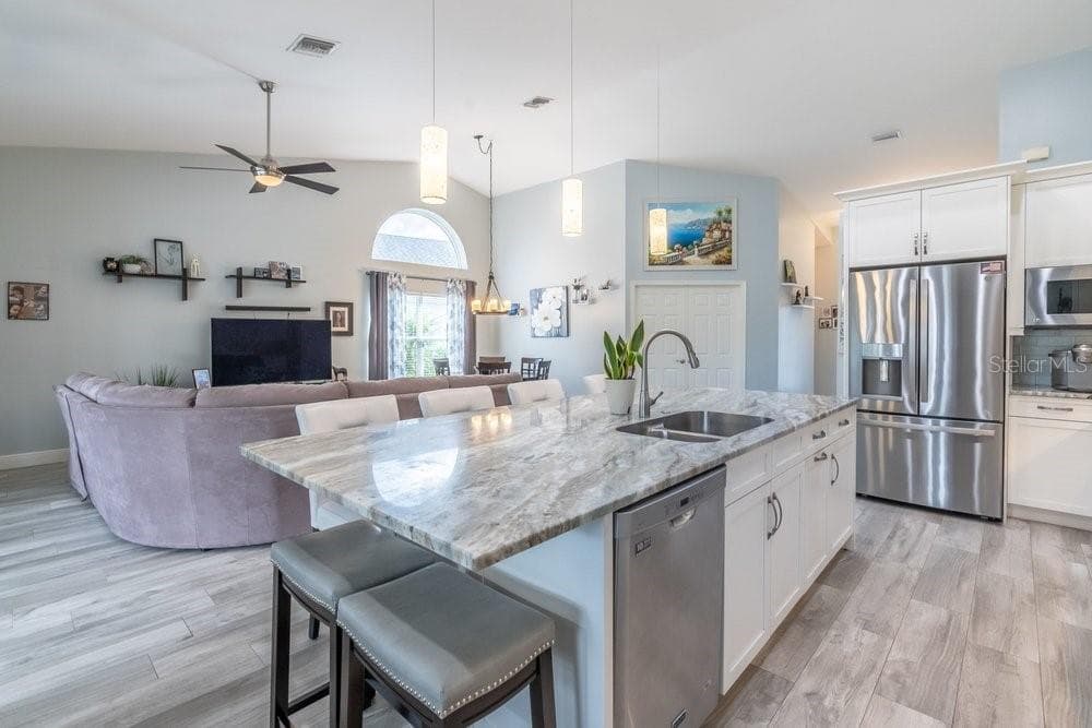Single Family Residence at 7732 CITRUS HILL LN, NAPLES, photo 8 of 34