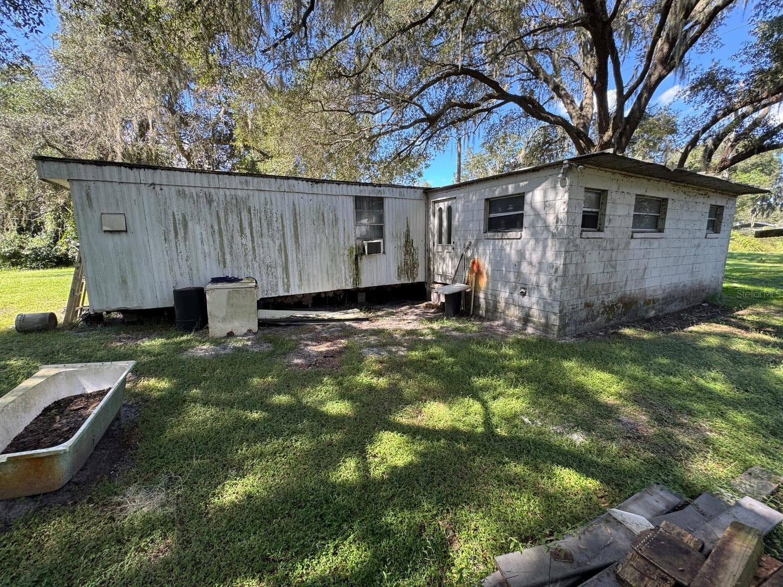 Manufactured Home at 1708 JONES DR, LEESBURG, photo 10 of 23