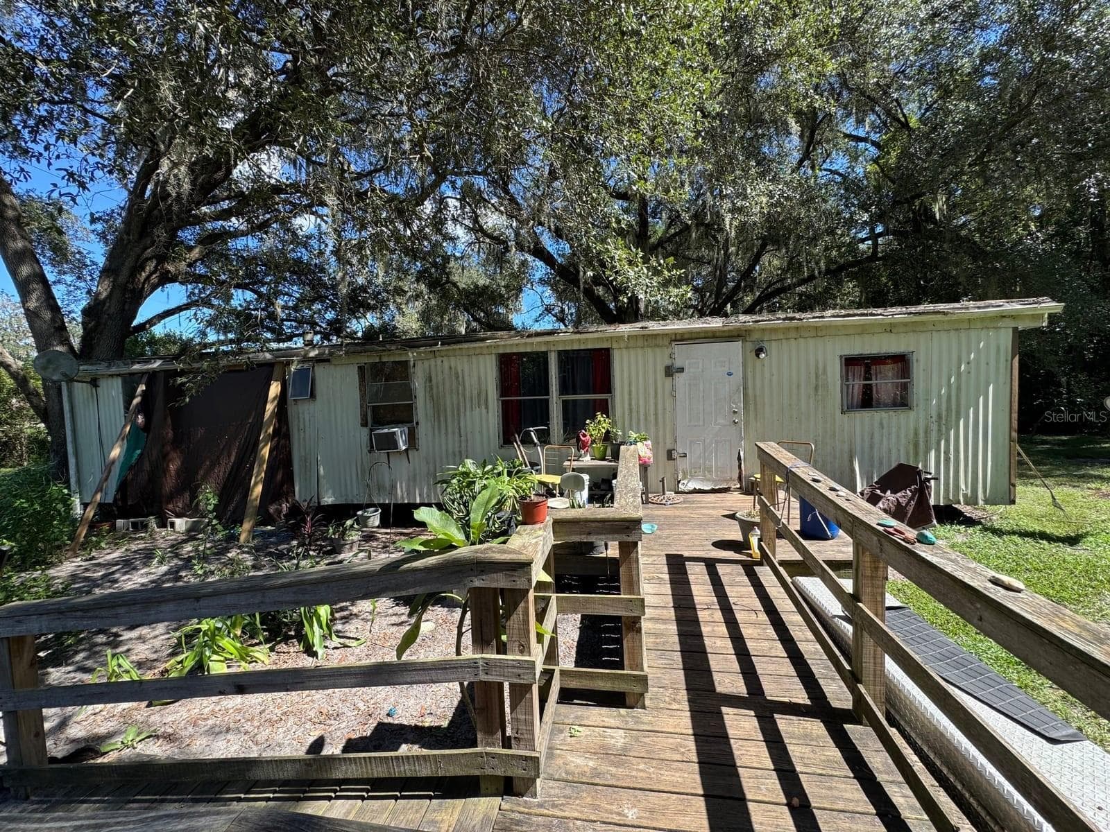 Manufactured Home at 1708 JONES DR, LEESBURG, photo 16 of 23