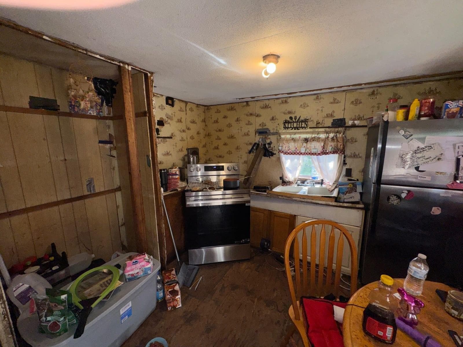 Manufactured Home at 1708 JONES DR, LEESBURG, photo 18 of 23