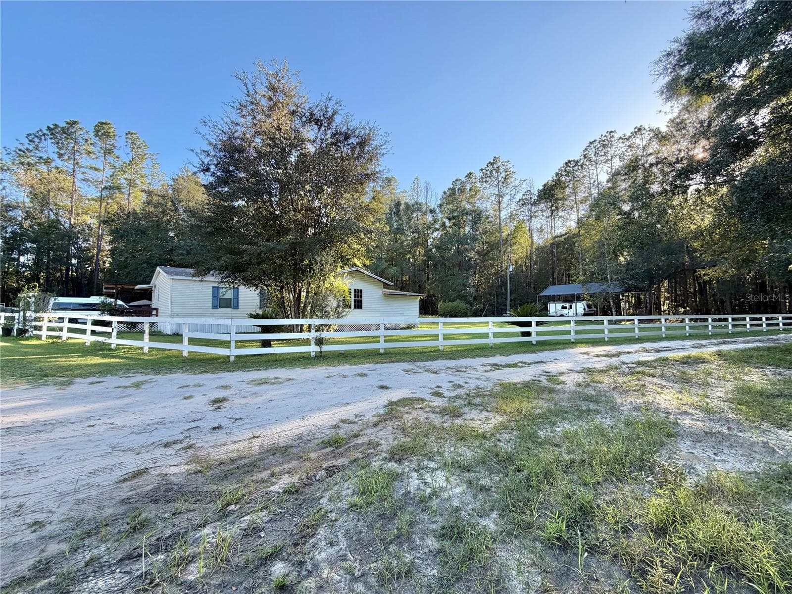 Manufactured Home at 16817 NW 110TH AVE, ALACHUA, photo 2 of 69