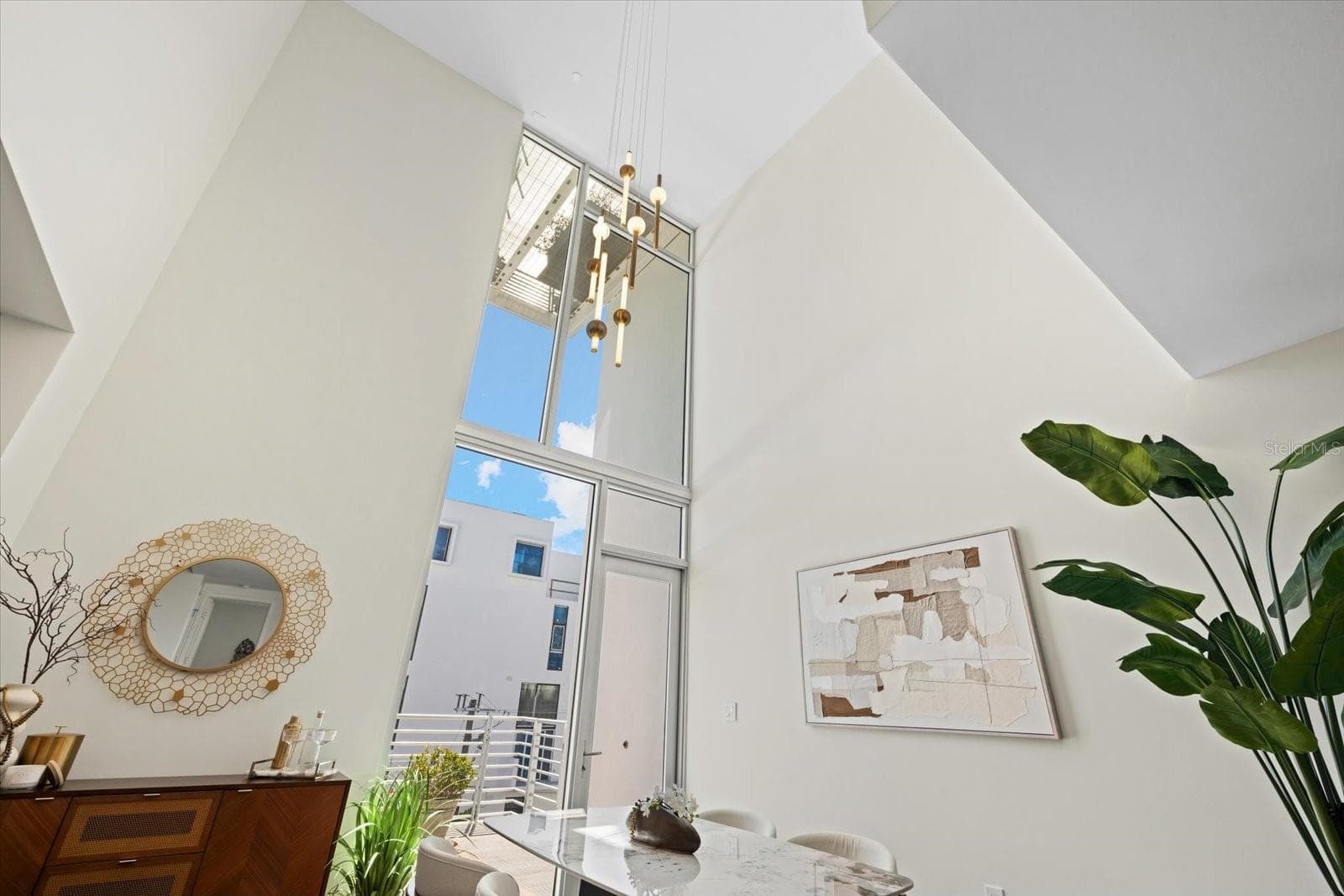 Dramatic two-story ceiling - 1350 5TH ST #306, SARASOTA