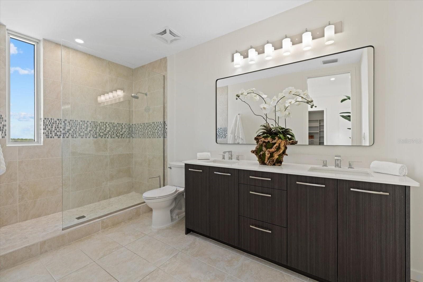 Primary en-suite bathroom - 1350 5TH ST #306, SARASOTA
